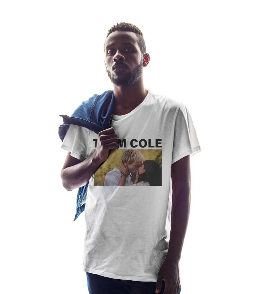 Team Cole Romantic Kiss Scene T-Shirt