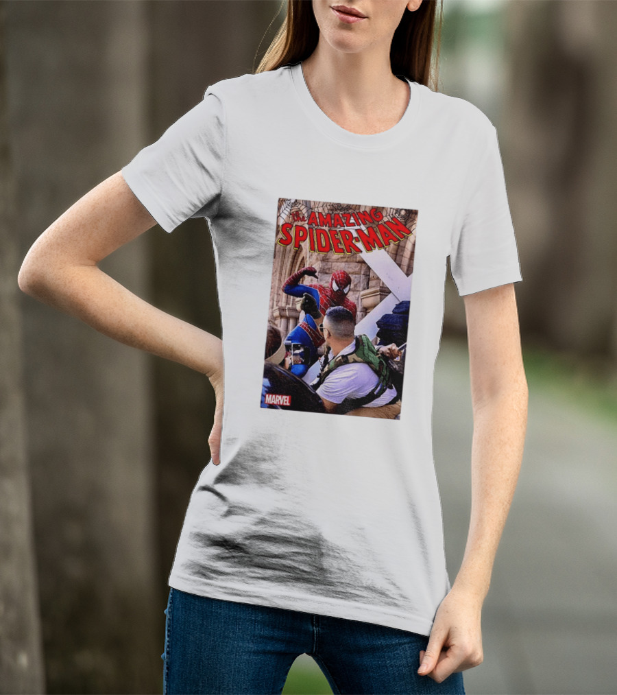 The Amazing Spider Man Marvel Comic Scene T-Shirt