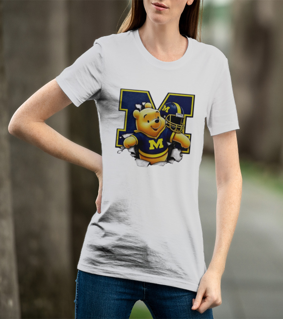 Winnie The Pooh Michigan Wolverines Football M Helmet T-Shirt
