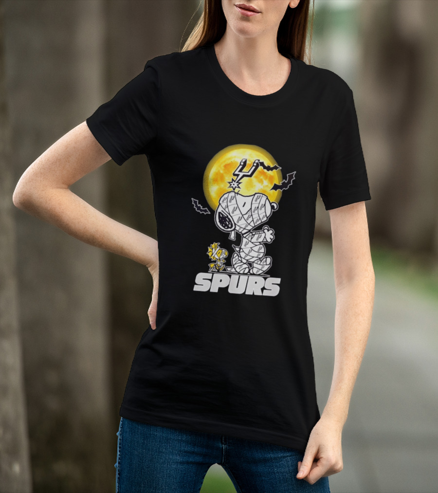San Antonio Spurs Snoopy Woodstock Halloween Mummy Cosplay T-Shirt