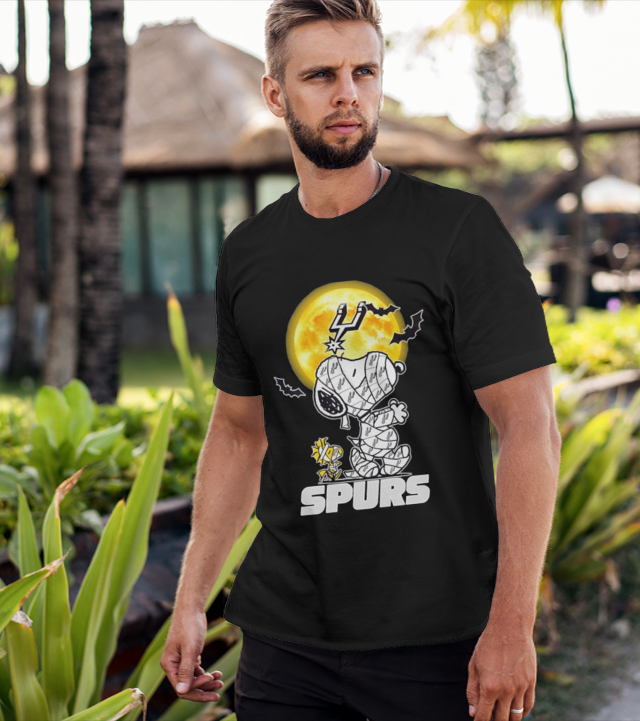 San Antonio Spurs Snoopy Woodstock Halloween Mummy Cosplay T-Shirt