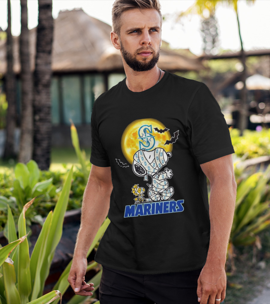 Seattle Mariners Snoopy Woodstock Halloween Mummy Cosplay Full Moon Bats T-Shirt