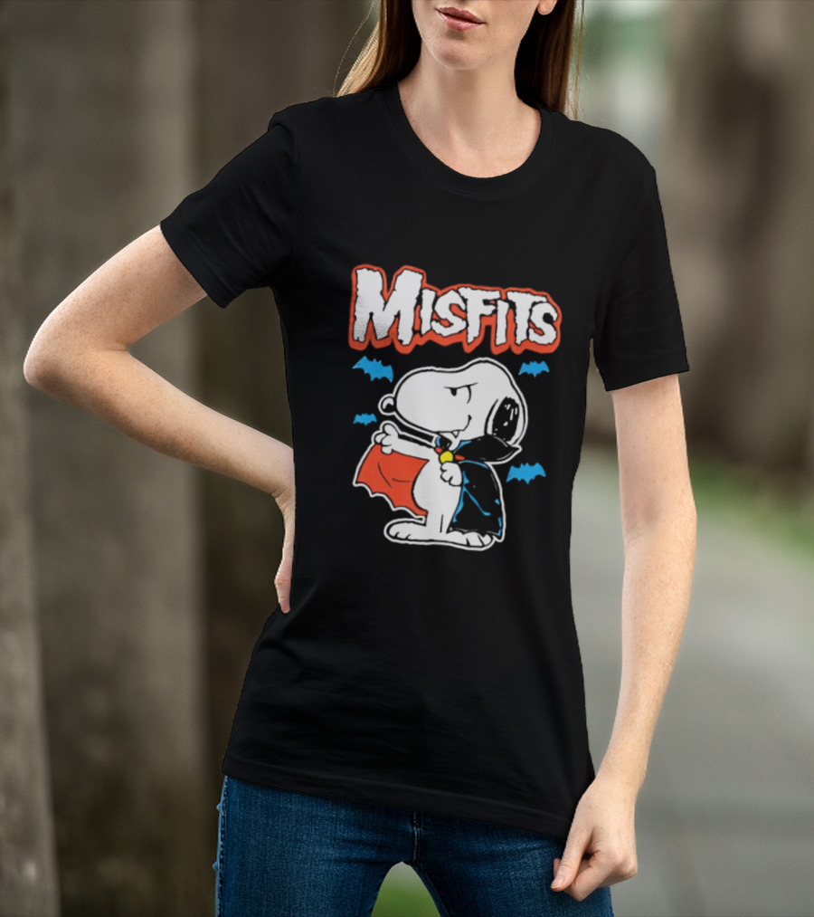 Misfits Snoopy Vampire Halloween Blue Bats Cloak T-Shirt