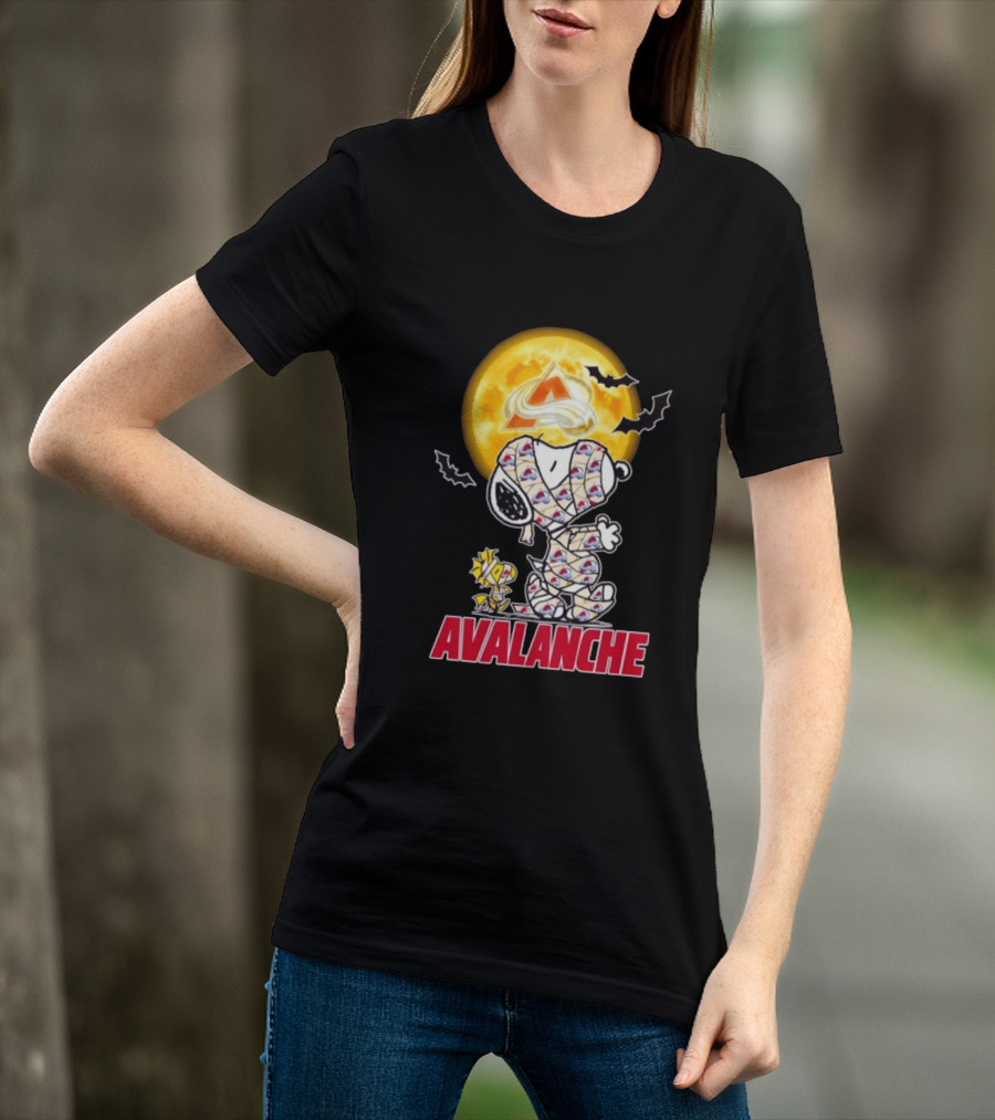 Colorado Avalanche Snoopy Woodstock Halloween Mummy Full Moon Bats T-Shirt