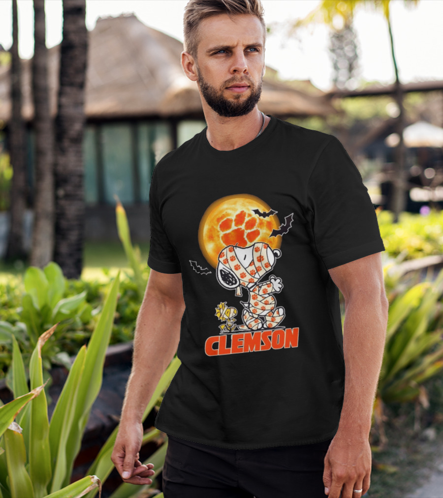 Clemson Tigers Snoopy Woodstock Mummy Halloween Moon Bats T-Shirt