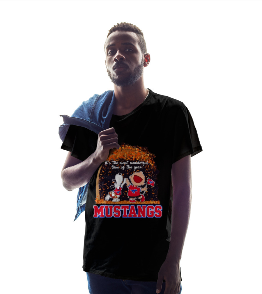 Snoopy And Charlie Brown Dancing SMU Mustangs It's The Most Wonderful Time Of The Year T-Shirt