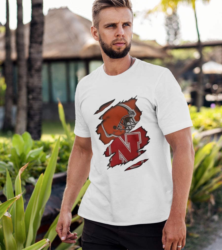 Cleveland Browns Football Helmet Nebraska Cornhuskers N Distressed T-Shirt