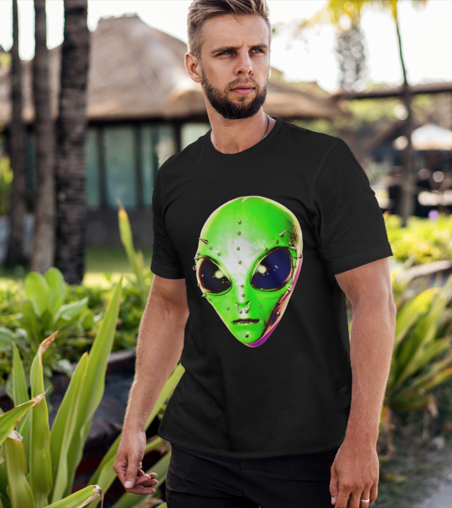 Believe Alien Pierced Face Extraterrestrial Iconic Green Martian Head T-Shirt