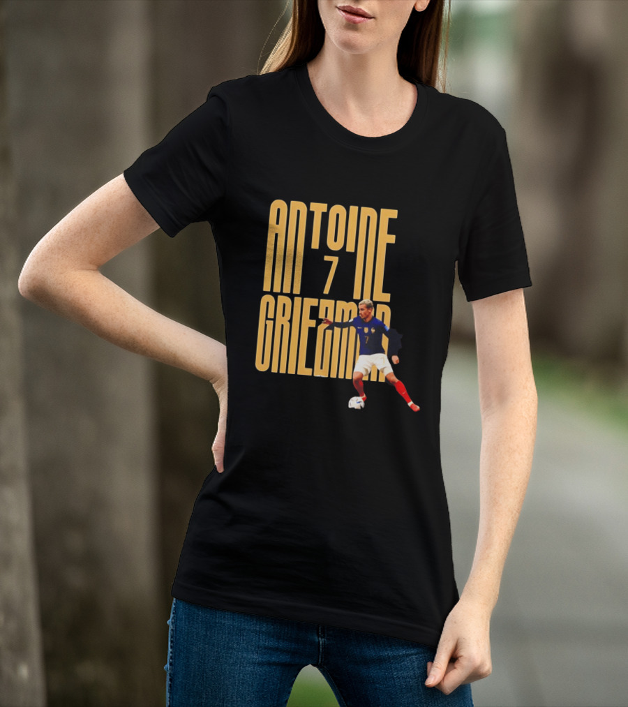 Antoine Griezmann 7 France Football Dribbling T-Shirt