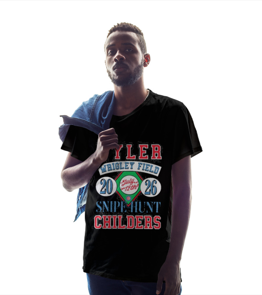 Tyler Childers Wrigley Field July 12th 2026 Chicago Cubs Sniff Hunt T-Shirt