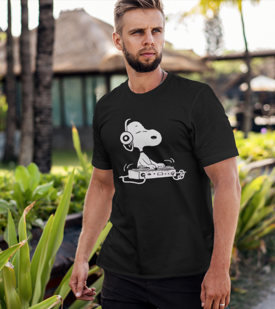 Kith Peanuts Snoopy DJ Collaboration T-Shirt
