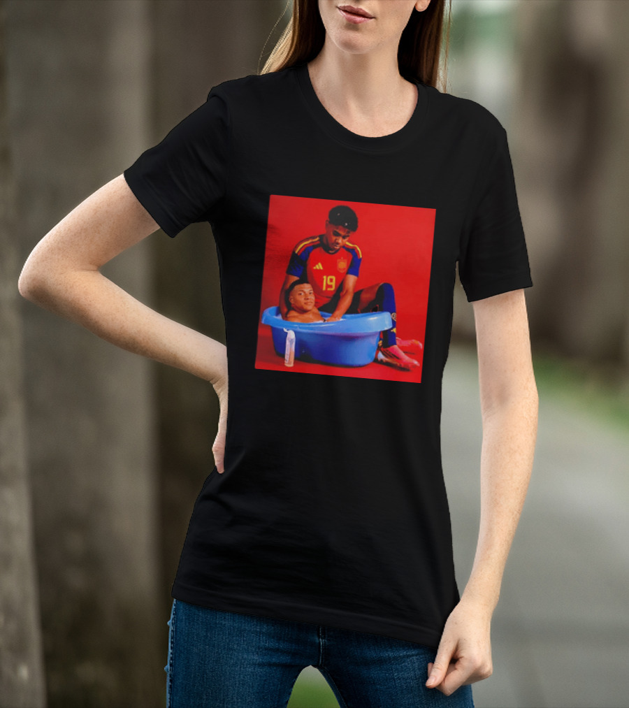 Kylian Mbappe Lamine Yamal Spain Soccer Bath Comedy Scene T-Shirt