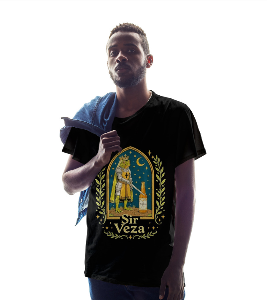 Sir Veza Frog Knight Medieval Pun Cerveza Bottle T-Shirt