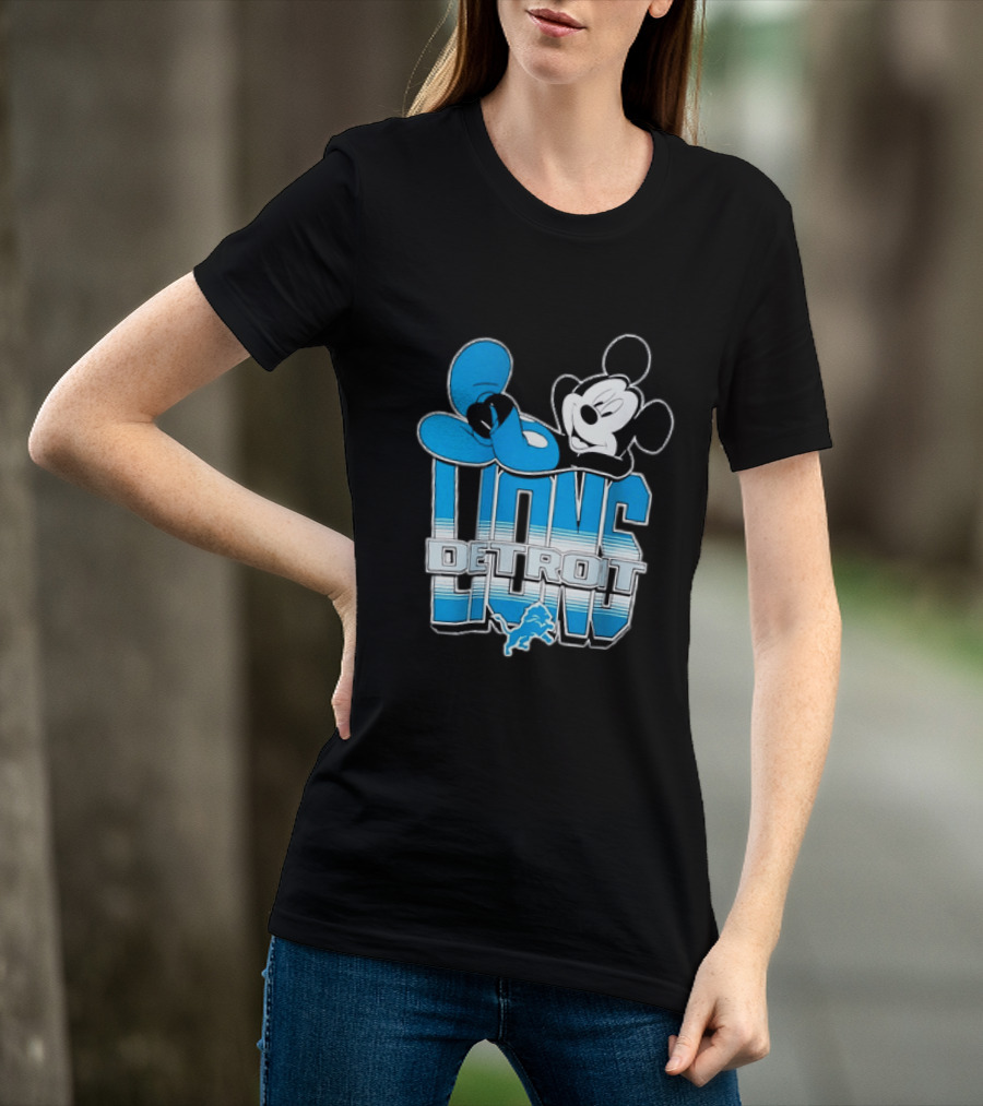 Mickey Mouse Relaxing Detroit Lions Disney Football T-Shirt