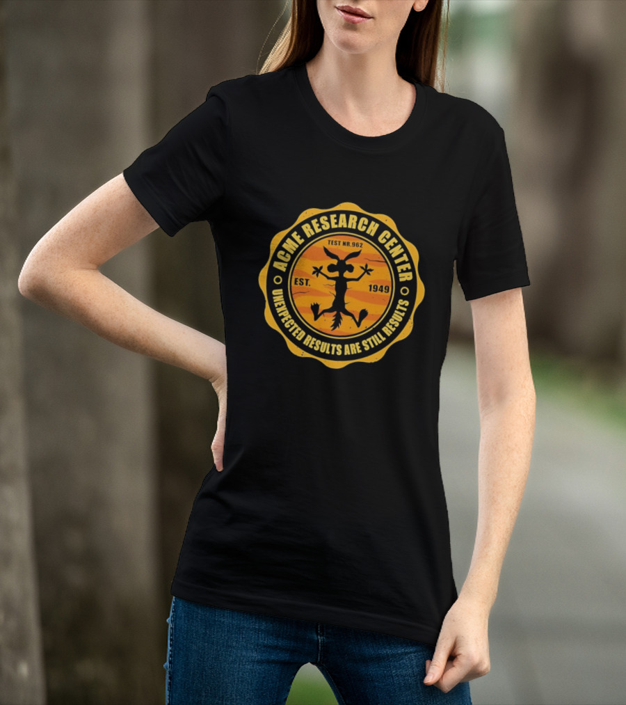 ACME Research Center Wile E Coyote Test NR.962 Unexpected Results Est. 1949 T-Shirt