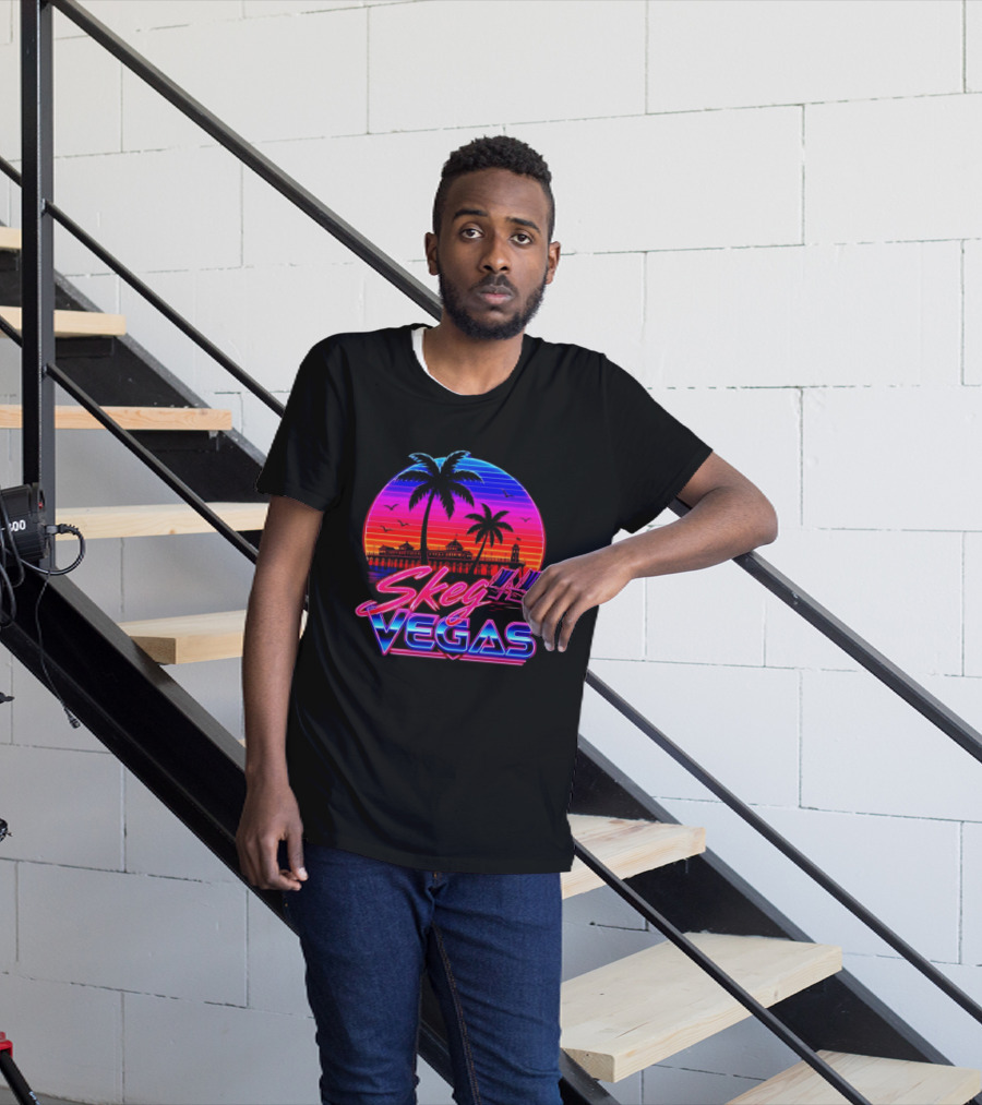 Skeg Vegas Beach Pier Sunset Skegness Retro Neon T-Shirt