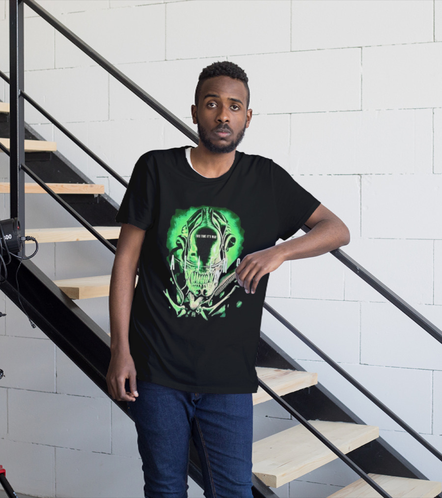 Xenomorph Aliens This Time It's War Alien Franchise Movie T-Shirt
