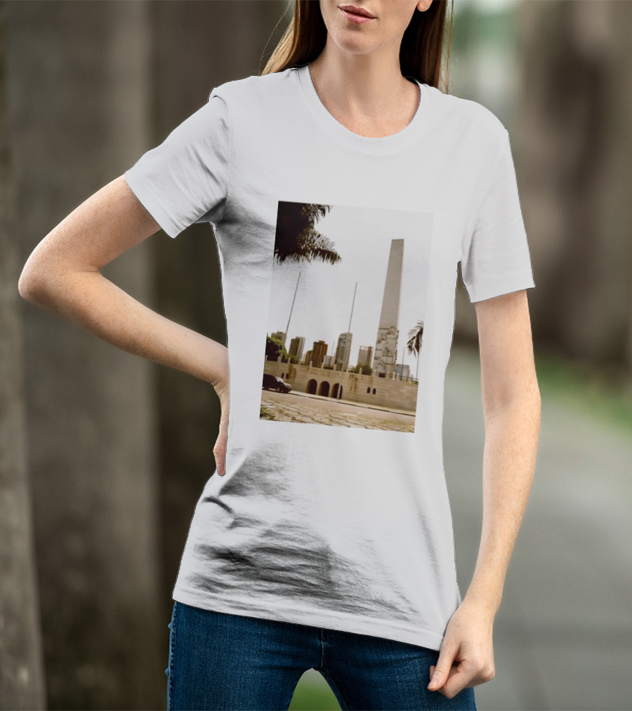 Obelisco Do Ibirapuera M M D C Viveram Pouco Para Morrer Bem Morreram Jovens Historical Monument São Paulo Brazil T-Shirt