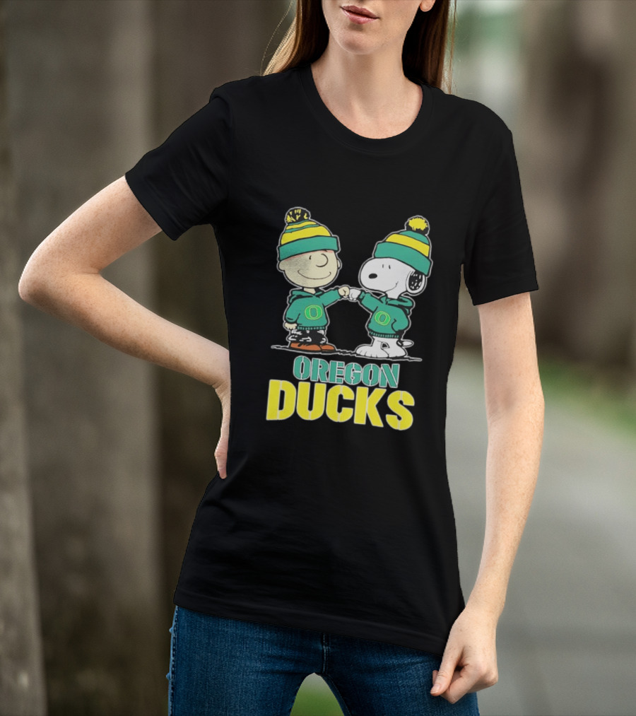 Charlie Brown Snoopy Fist Bump Oregon Ducks Fan Gear T-Shirt