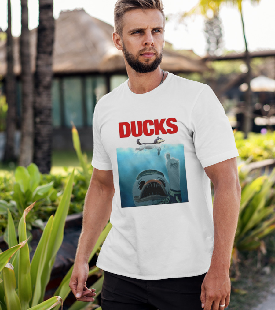 Oregon Ducks Jaws Parody With Washington Huskies Rivalry T-Shirt