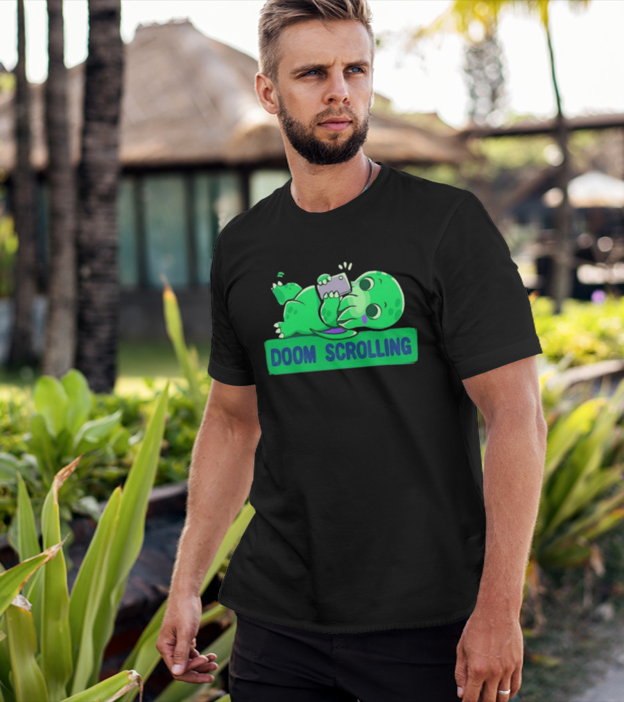 Doom Scrolling Cthulhu Lovecraft Monster With Smartphone T-Shirt