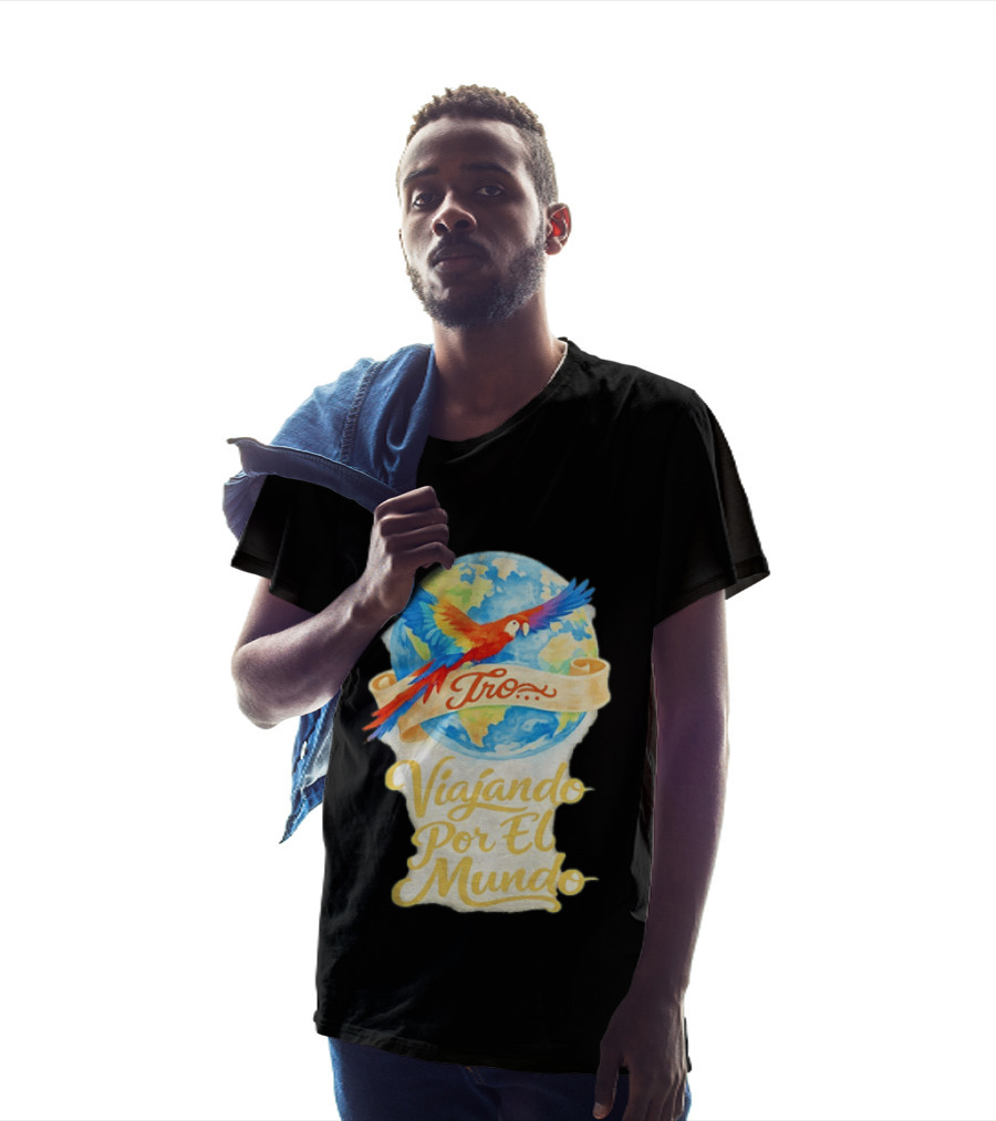 Tro Macaw Flying Across Globe Viaje Por El Mundo T-Shirt