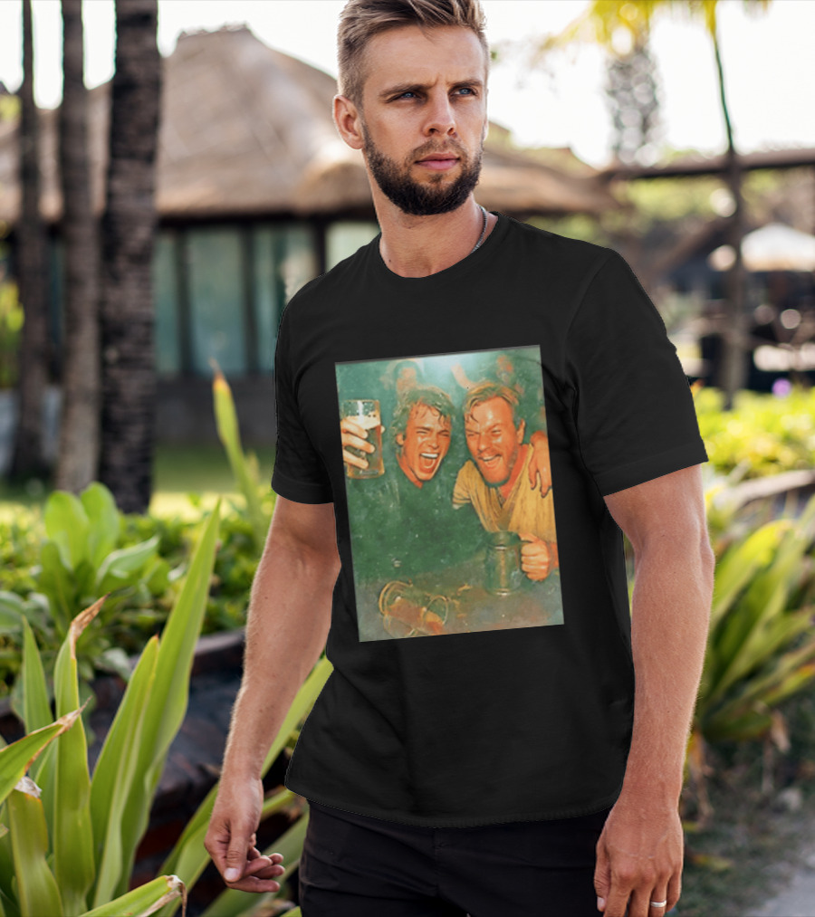 Original Anakin Skywalker And Obi Wan Kenobi Celebrate With Beer Cheers T-Shirt