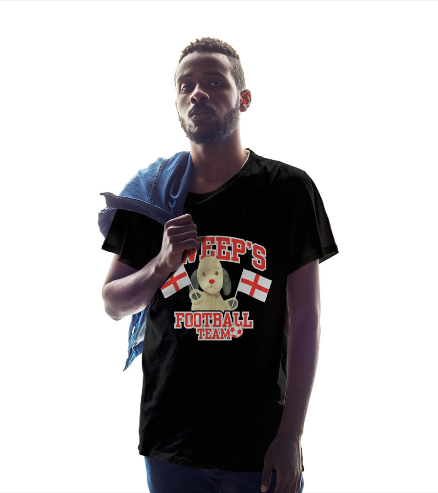 Sweep's Football Team Puppet Children's TV England Flags T-Shirt