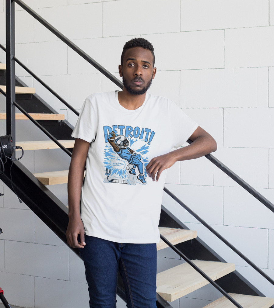 Detroit Lions High Flying Football Dynamic Catch Comic T-Shirt