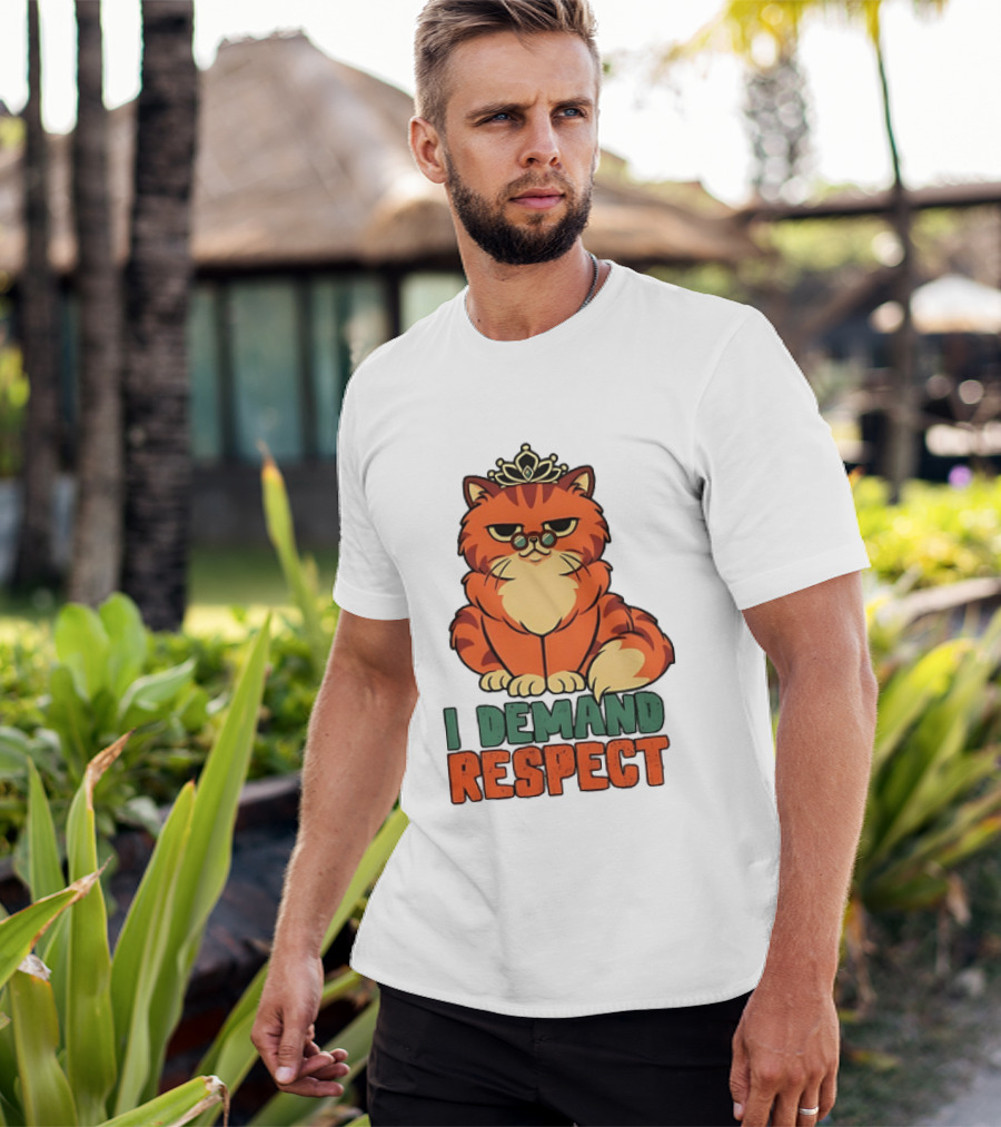 Cat With Crown I Demand Respect Pet Lover Distressed T-Shirt