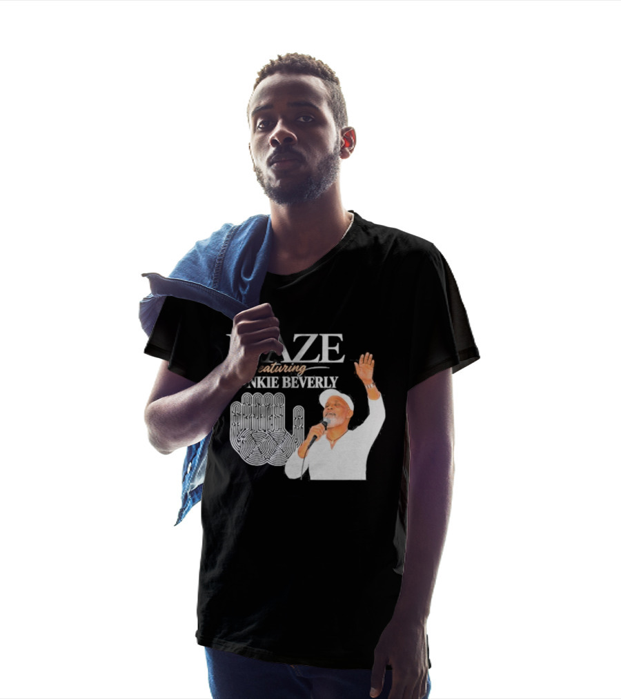 Maze Featuring Frankie Beverly White Outfit Microphone Performance Iconic Image T-Shirt