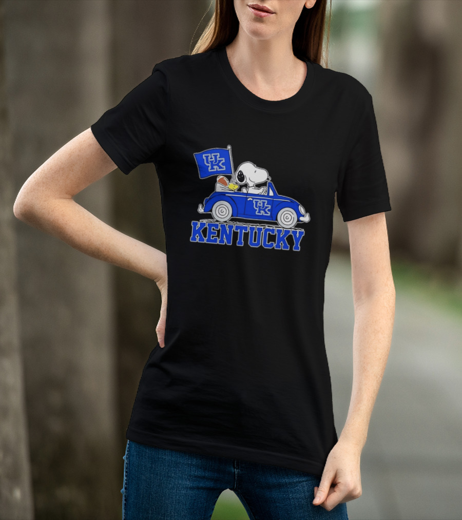UK Wildcats Snoopy Driving Car With Kentucky Banner T-Shirt