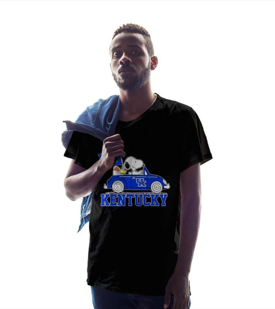 UK Wildcats Snoopy Driving Car With Kentucky Banner T-Shirt