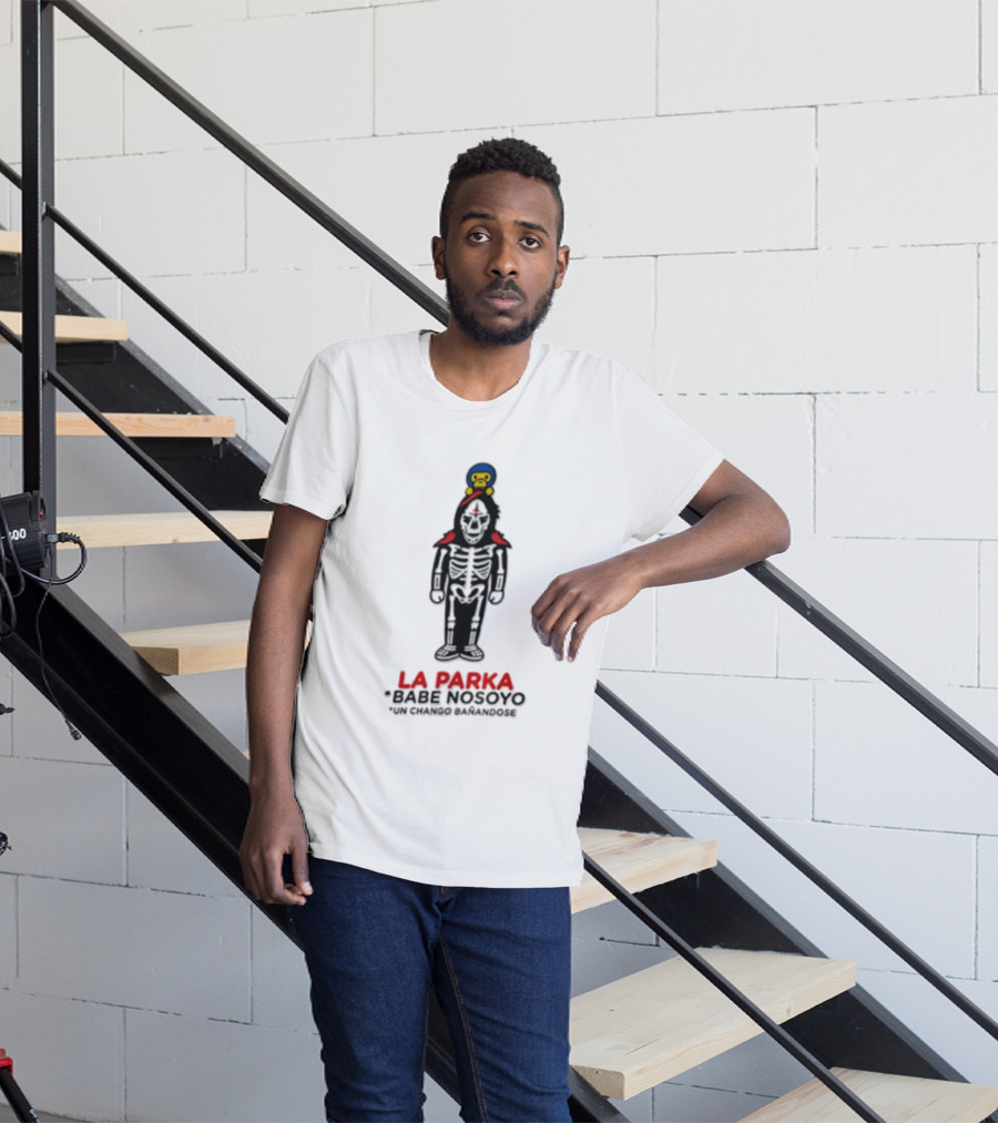La Parka Babe Nosoyo Un Chango Bañandose T-Shirt