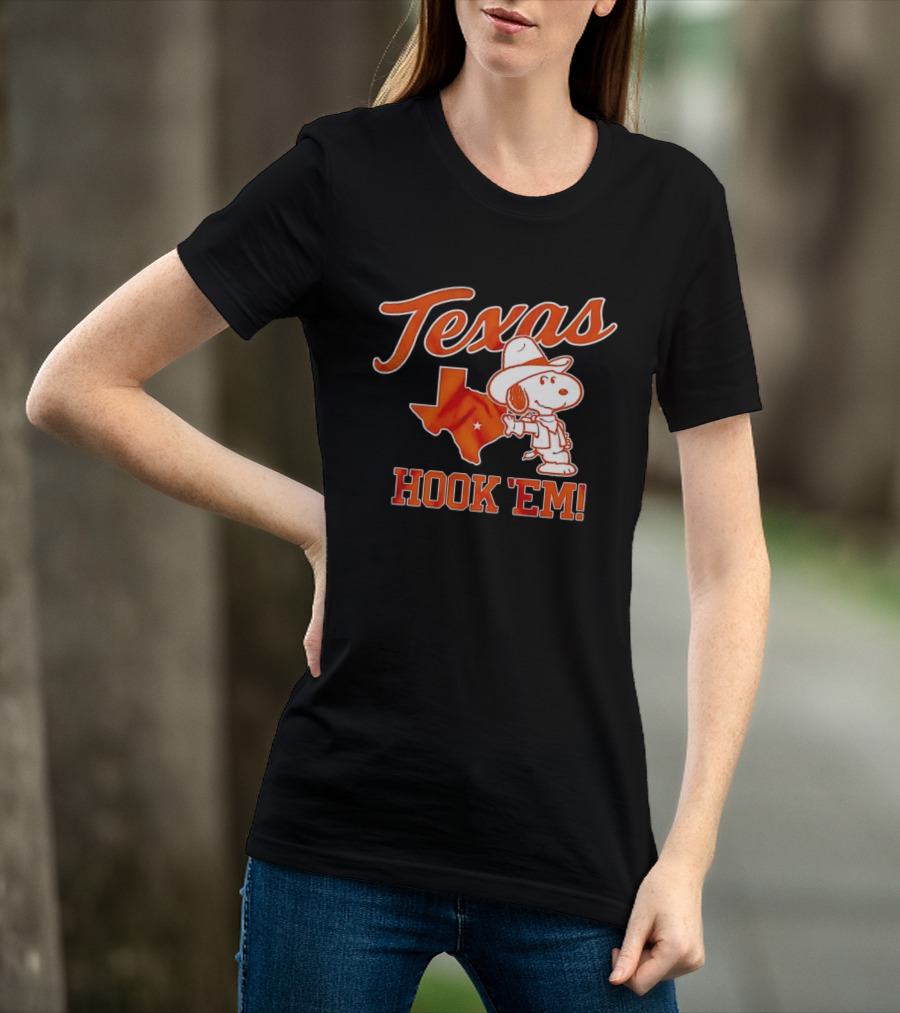 Texas Snoopy Hook 'Em Peanuts Cowboy Spirit T-Shirt