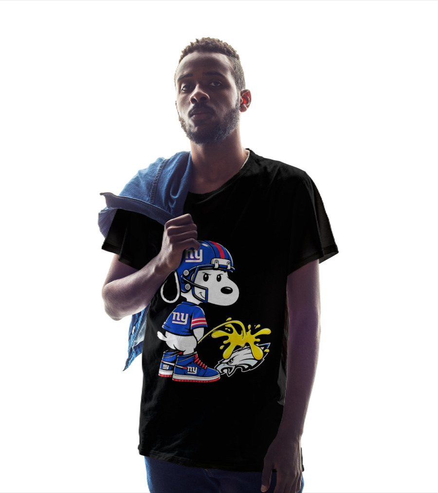 Snoopy New York Giants Pees On Philadelphia Eagles Rivalry T-Shirt