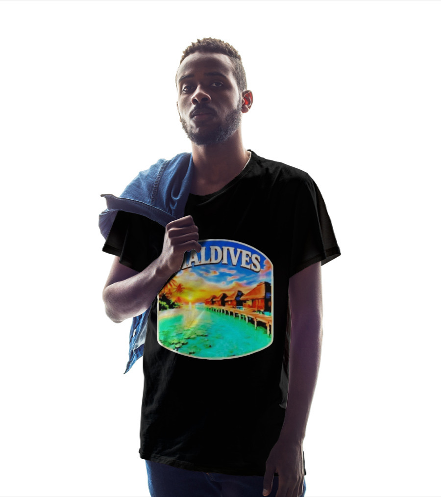Maldives Tropical Sunset Overwater Bungalows Exquisite Island Escape T-Shirt