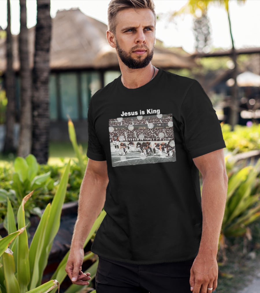 Jesus Is King Football Players Kneeling On Field Stadium Scene T-Shirt
