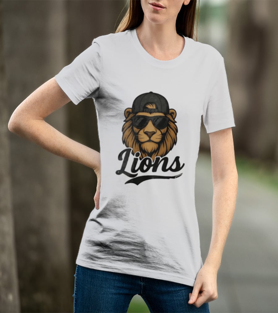 Detroit Lions Cool Lion Wearing Shades And Cap T-Shirt