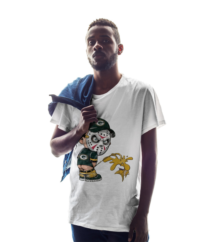 Green Bay Packers Jason Voorhees Piss On Minnesota Vikings Rivalry Humor T-Shirt