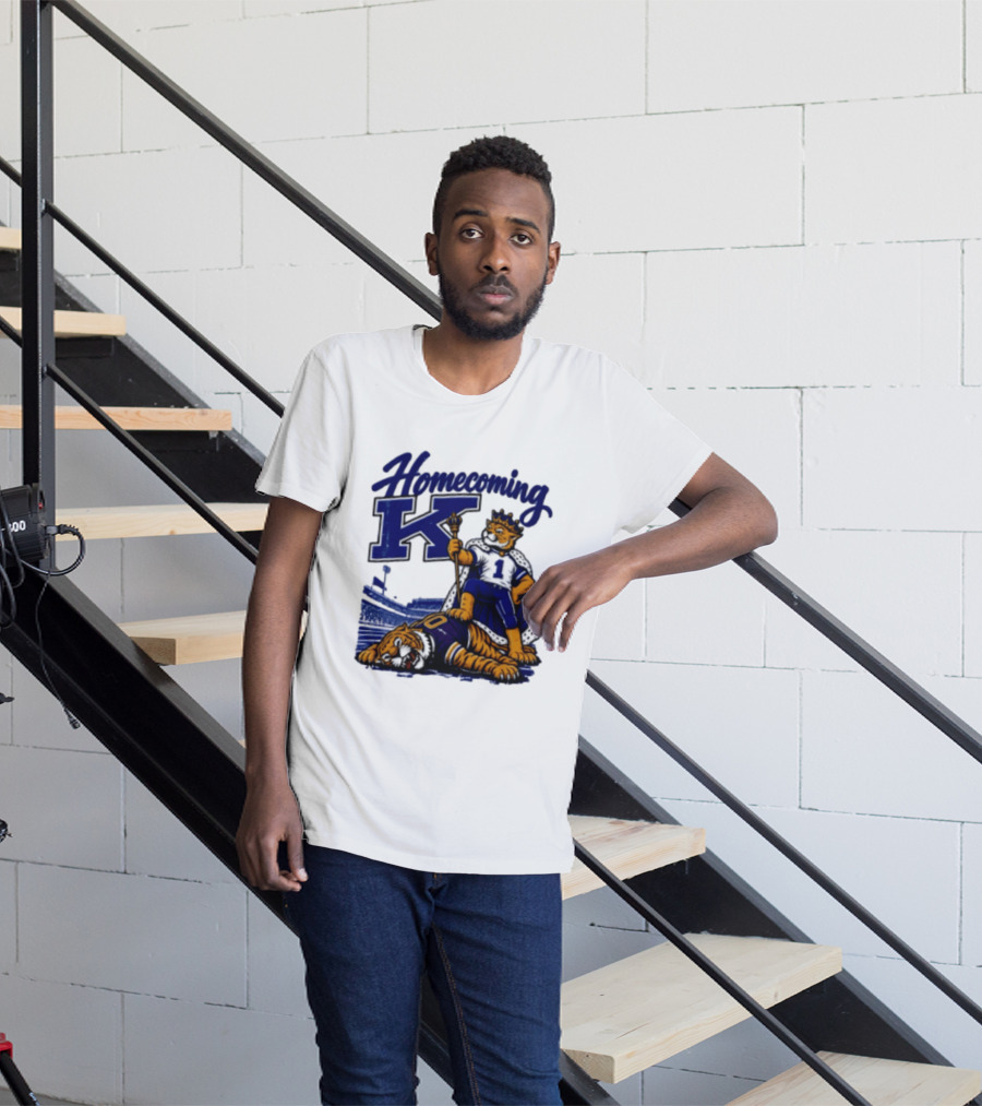 Homecoming K Wildcat King Stands Over Defeated Tiger Stadium Scene T-Shirt
