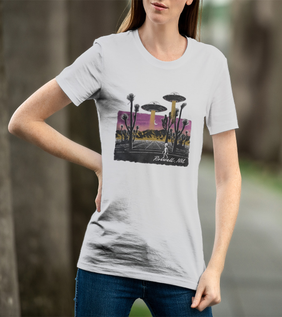 Roswell NM Alien UFO Desert Landscape Extraterrestrial Joshua Trees Moon T-Shirt
