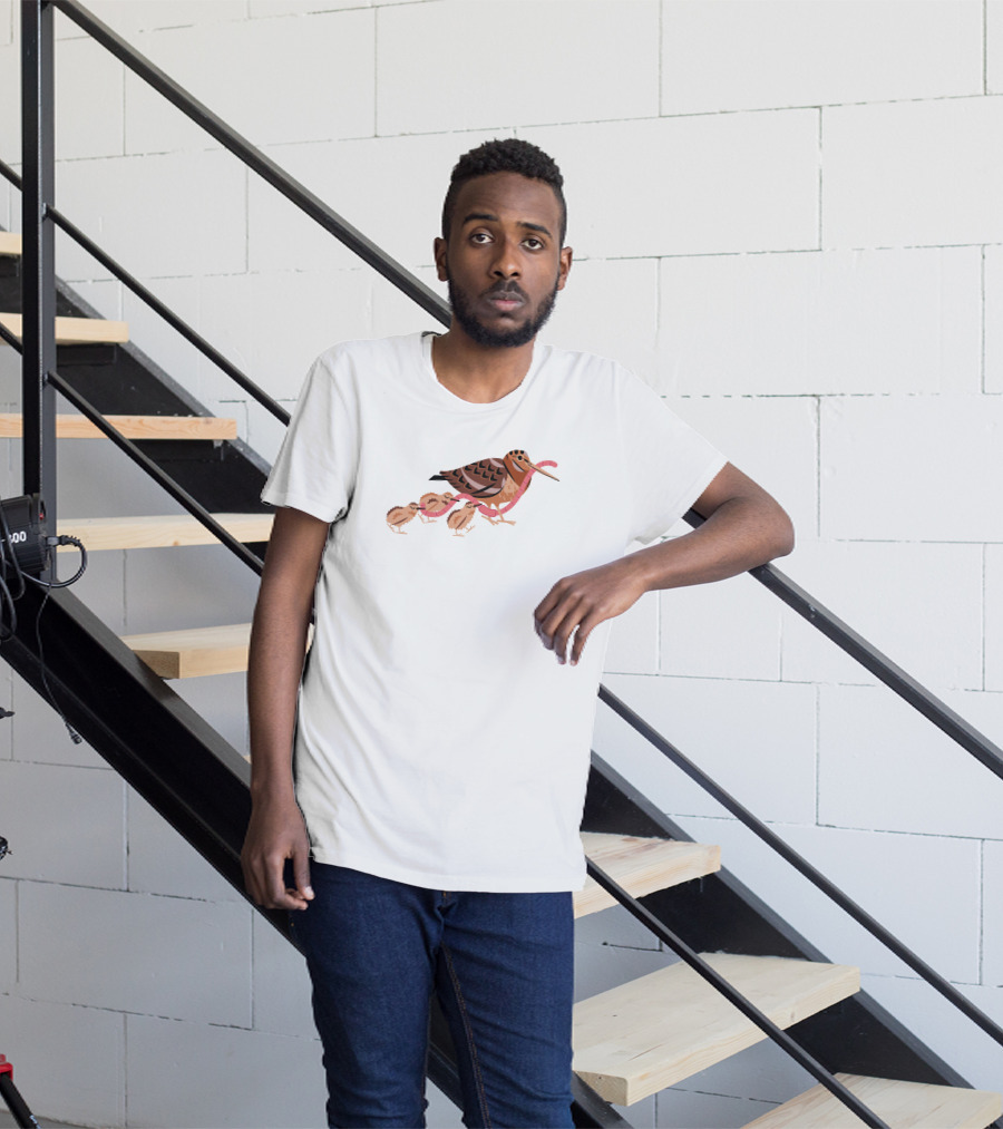 Everpress Shop Everybody Grab Hold Bird And Chicks With Worms T-Shirt