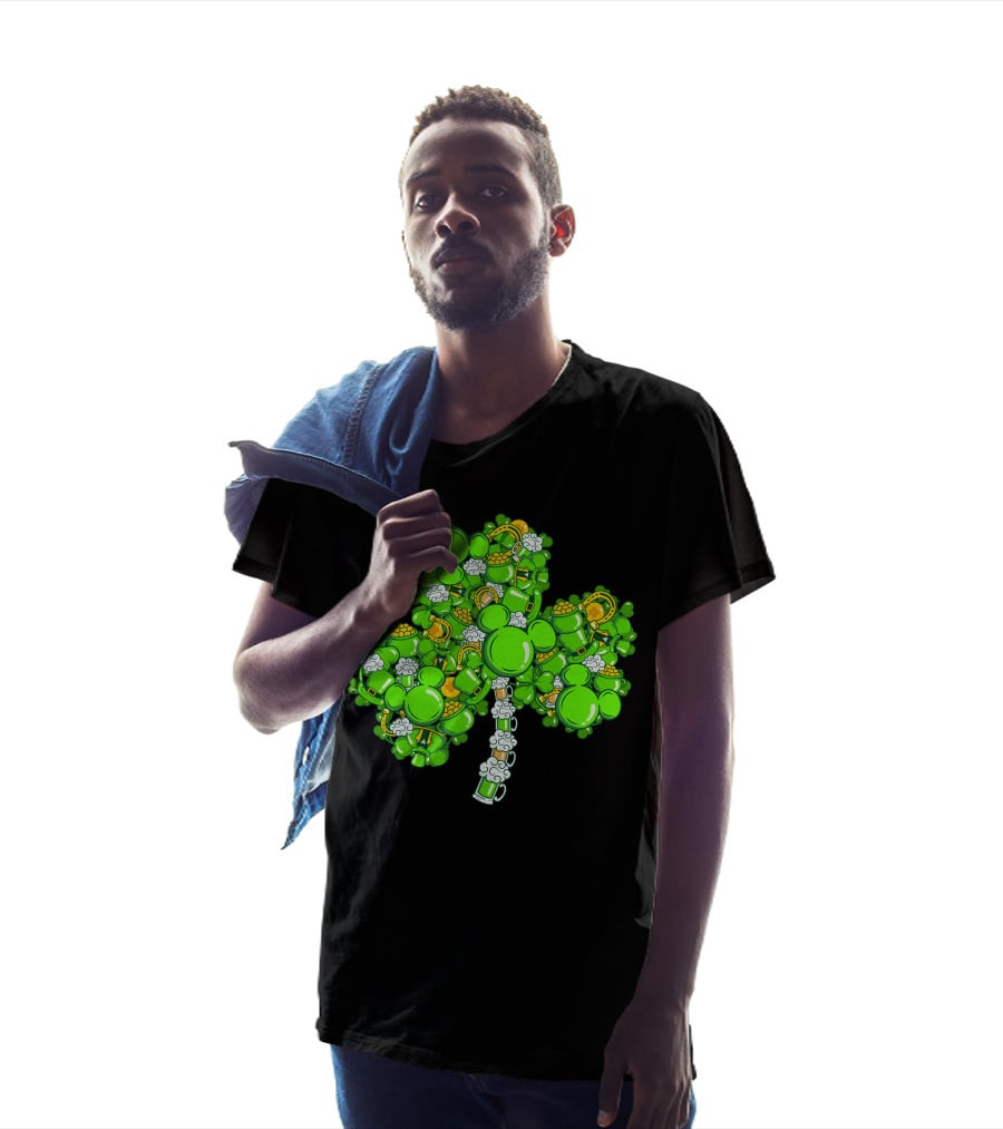 Shamrock Mickey Mouse St. Patrick's Day Beer Mugs And Gold Coins T-Shirt