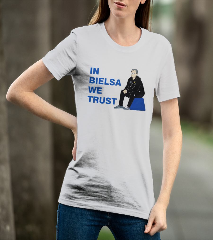 IN BIELSA WE TRUST Sitting Coach Iconic Football Manager T-Shirt